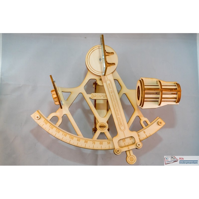 Dreipunkt wooden sextant model